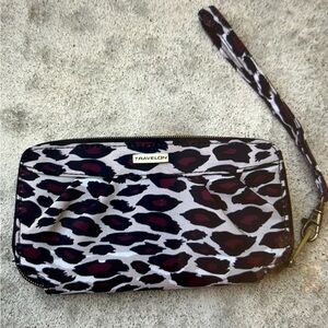 Travelon Leopard Print Zip Wristlet Wallet
